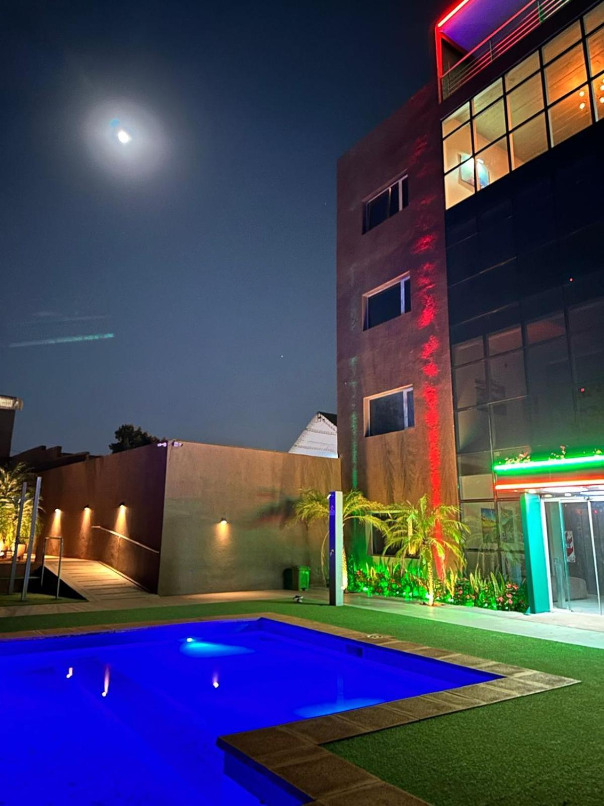 Hotel Boutique Genova Puerto Iguazu Bagian luar foto