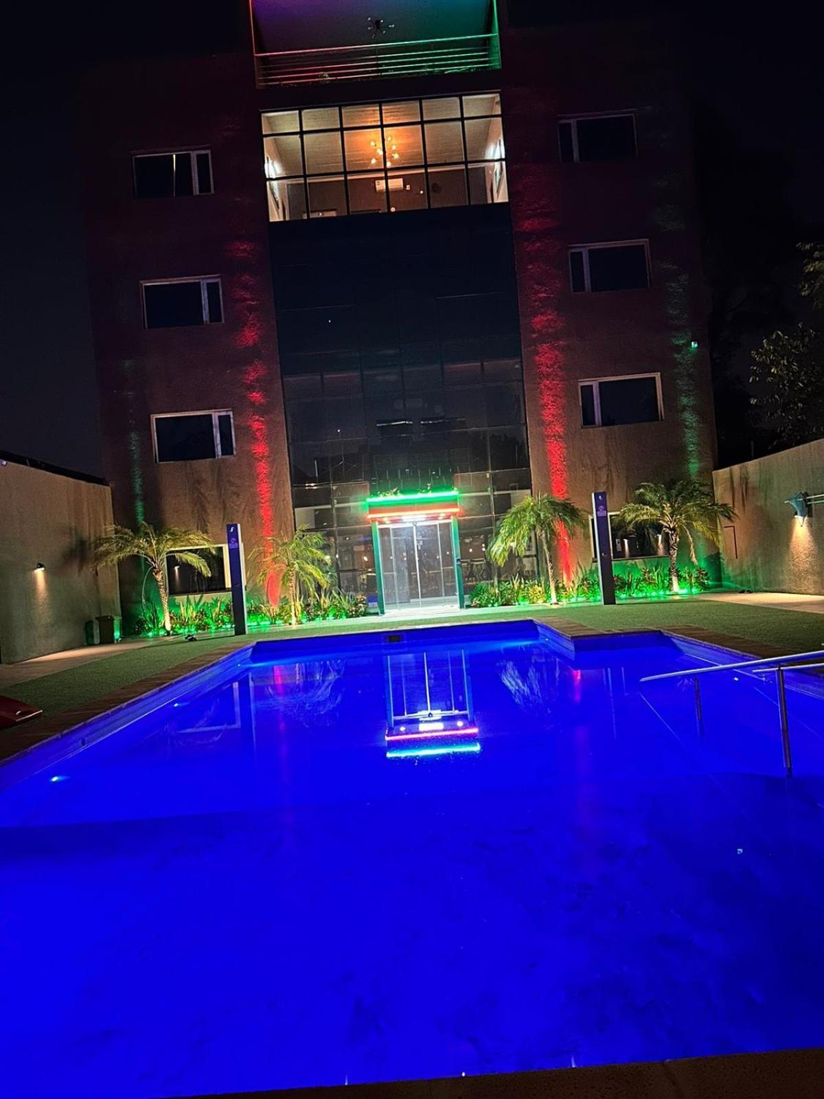 Hotel Boutique Genova Puerto Iguazu Bagian luar foto